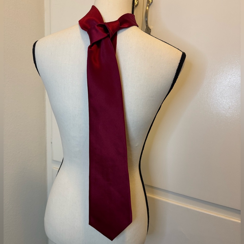 Red/Burgundy Silk Tie